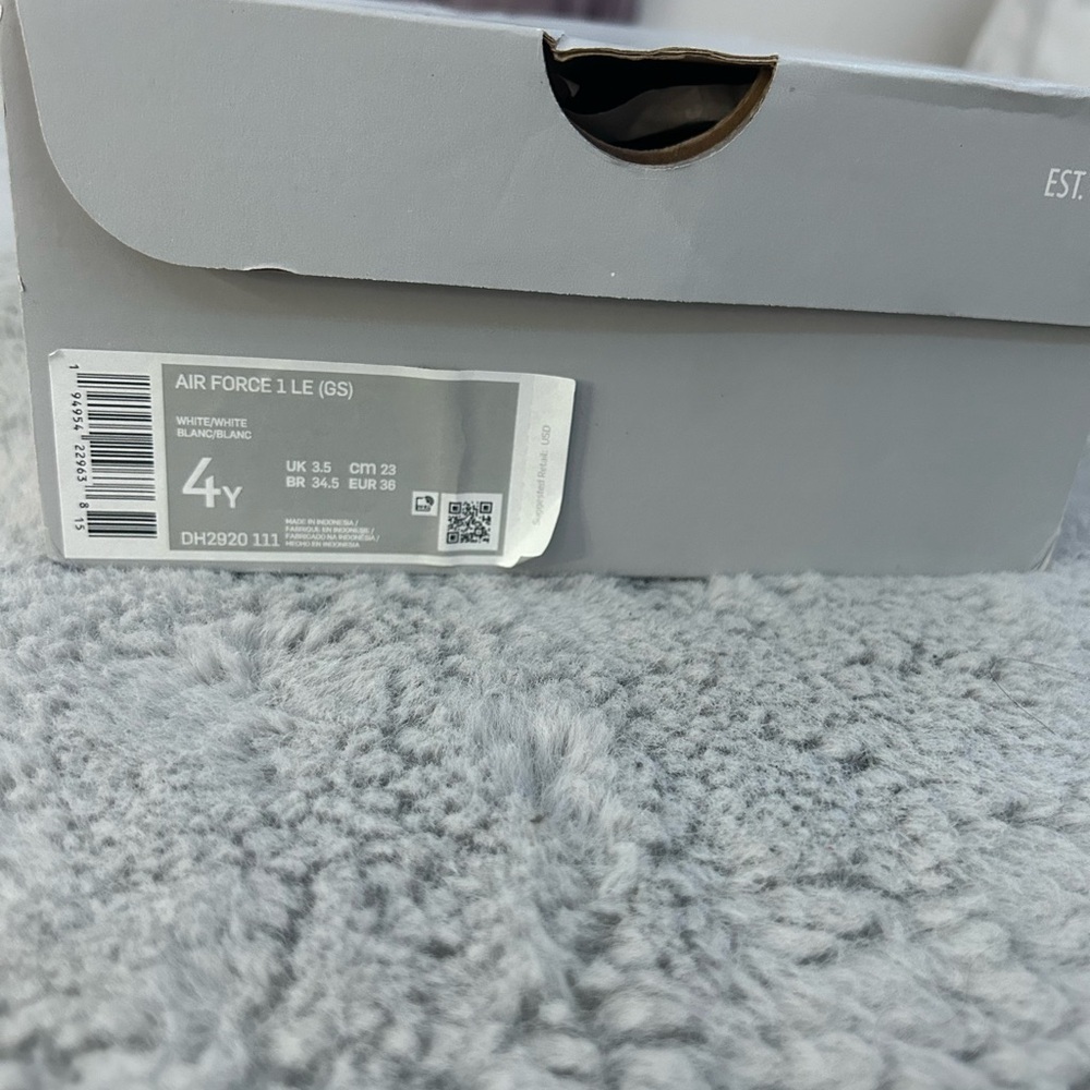 White air forces - Picture 8 of 8